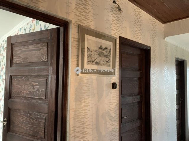 Eladó családi ház, Erdőkertesen 131 M Ft, 4+2 szobás