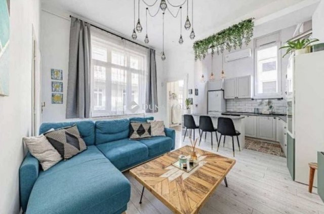 Eladó téglalakás, Budapesten, V. kerületben 119 M Ft, 3 szobás