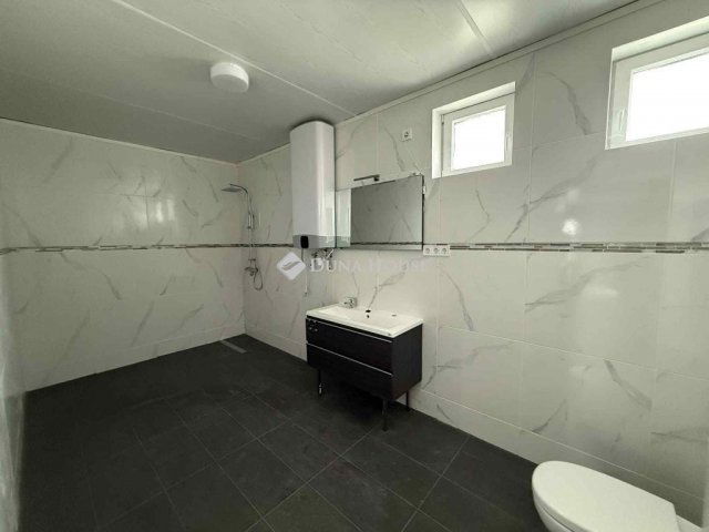 Eladó családi ház, Tiszaroffon 86 M Ft, 3 szobás