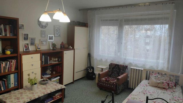 Eladó panellakás, Pécsett, János utcában 33 M Ft, 1+1 szobás