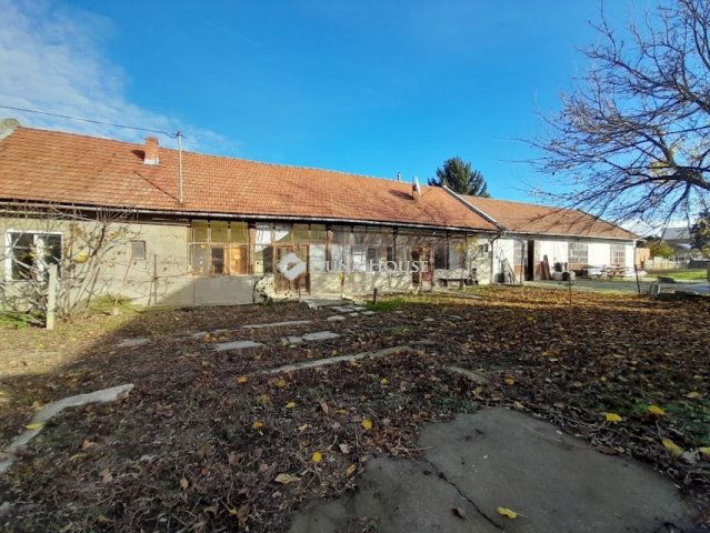 Eladó családi ház, Békéscsabán 65 M Ft, 4 szobás