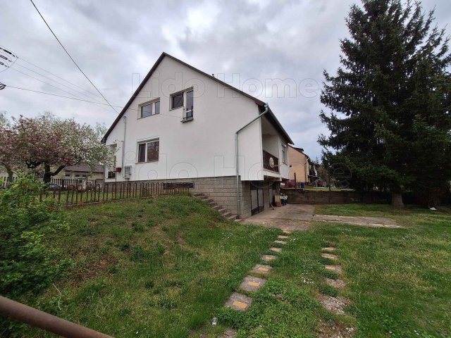 Eladó családi ház, Kaposváron 65.9 M Ft, 5 szobás