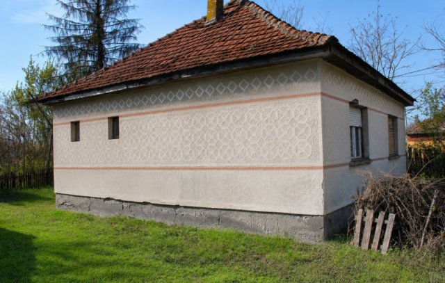 Eladó családi ház, Kunbaracson 9.9 M Ft, 2 szobás
