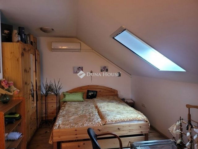 Eladó téglalakás, Üllőn 79 M Ft, 3 szobás