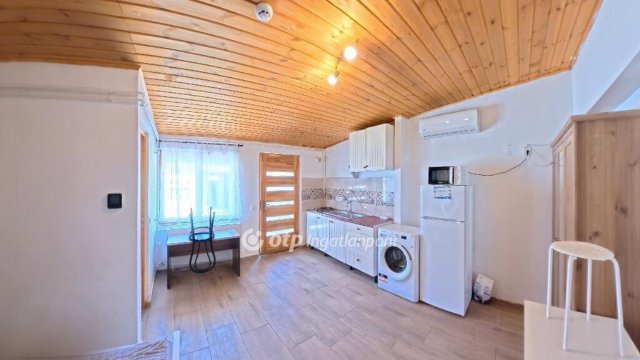 Eladó családi ház, Egerben 145 M Ft, 7 szobás