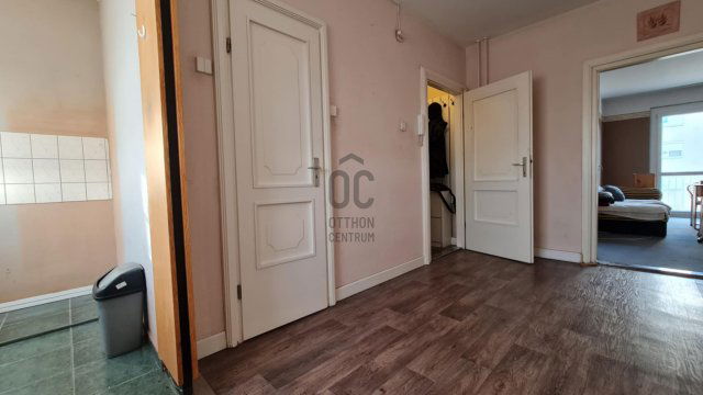Eladó panellakás, Pakson 42 M Ft, 2 szobás / költözzbe.hu