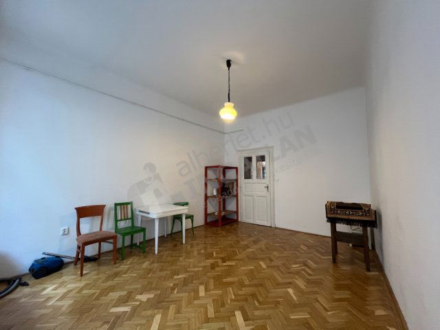 Kiadó téglalakás, albérlet, VIII. kerületben, Kálvária utcában