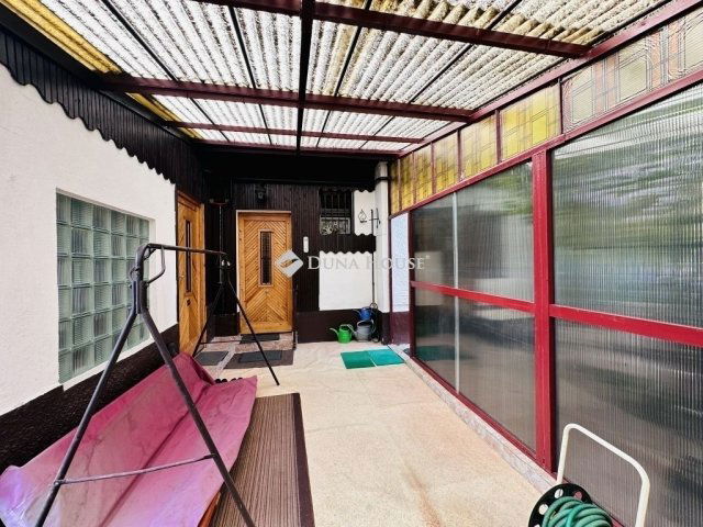 Eladó családi ház, Budapesten, IX. kerületben 62.5 M Ft