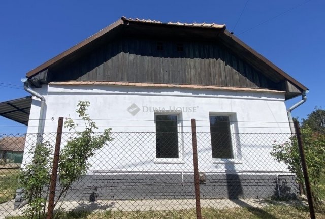 Eladó családi ház, Pándon 31.5 M Ft, 2 szobás