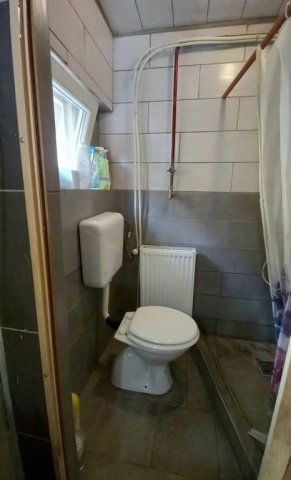 Eladó családi ház, Dunakeszin, Fő úton 157 M Ft, 6+2 szobás