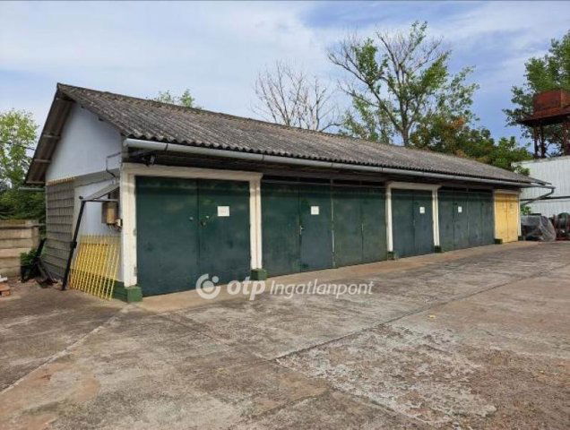 Eladó ipari ingatlan, Pakson 150 M Ft / költözzbe.hu