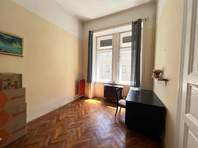 Eladó téglalakás, Budapesten, VI. kerületben, Szófia utcában