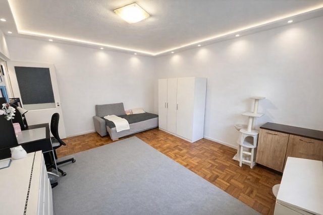 Eladó téglalakás, IV. kerületben, Szent László téren