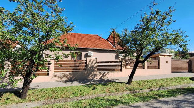 Eladó ikerház, Gödöllőn 117.9 M Ft, 4 szobás