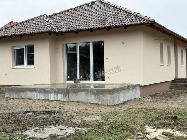 Eladó családi ház, Veresegyházon 114.9 M Ft, 5 szobás