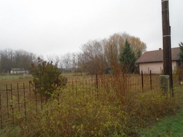 Eladó telek, Tiszakécskén, Hattyú utcában 3.9 M Ft