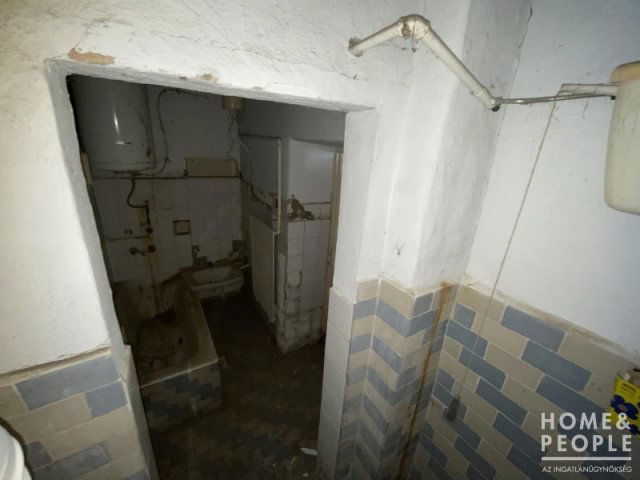 Eladó családi ház, Földeákon 8.5 M Ft, 2 szobás