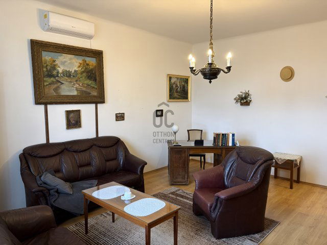 Eladó téglalakás, VIII. kerületben, Vajda Péter utcában