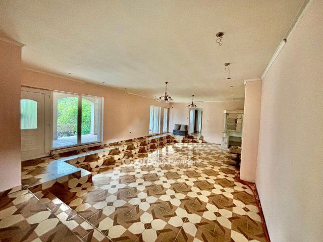 Eladó családi ház, Dombrádon 24.9 M Ft, 5 szobás