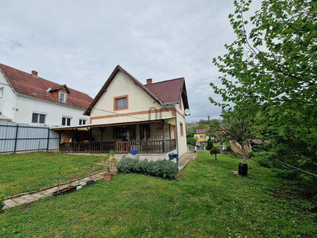 Eladó családi ház, Fonyódon 76 M Ft, 4 szobás