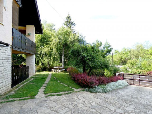 Eladó családi ház, Süttőn 94.9 M Ft, 4 szobás