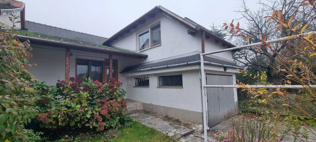 Eladó sorház, Esztergomban 69.9 M Ft, 4 szobás