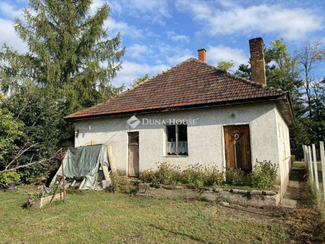 Eladó családi ház, Besnyőn, Szabadság utcában 44.9 M Ft