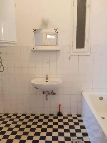 Kiadó téglalakás, albérlet, VIII. kerületben, Corvin közben