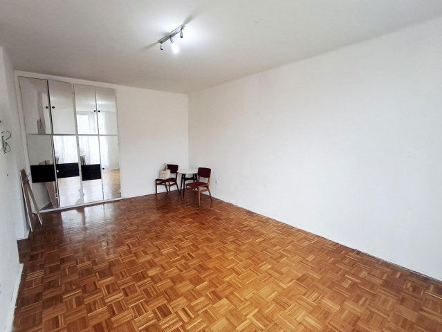 Eladó téglalakás, Tatabányán 32.4 M Ft, 1+1 szobás