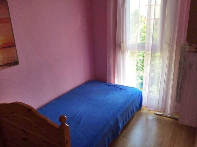 Kiadó panellakás, albérlet, Pécsett 140 E Ft / hó, 1+1 szobás