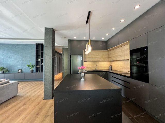 Eladó téglalakás, Budapesten, III. kerületben 500 M Ft, 4 szobás