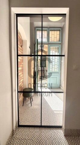 Eladó téglalakás, Budapesten, VI. kerületben 95.5 M Ft, 2 szobás