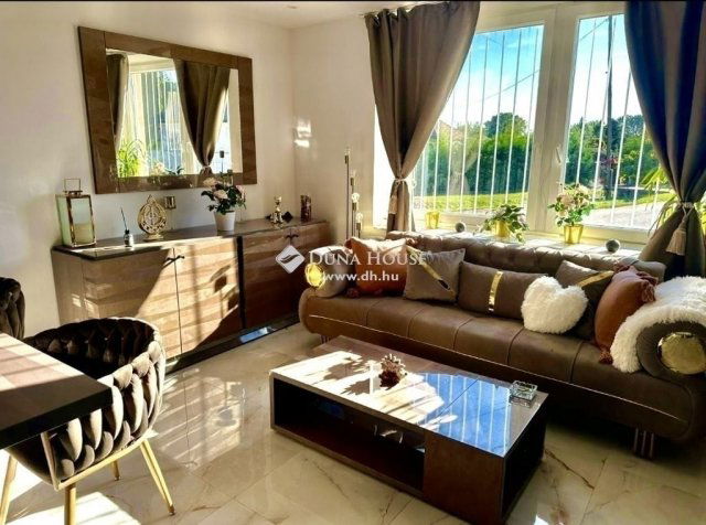 Eladó családi ház, Pilisen 72.5 M Ft, 5 szobás