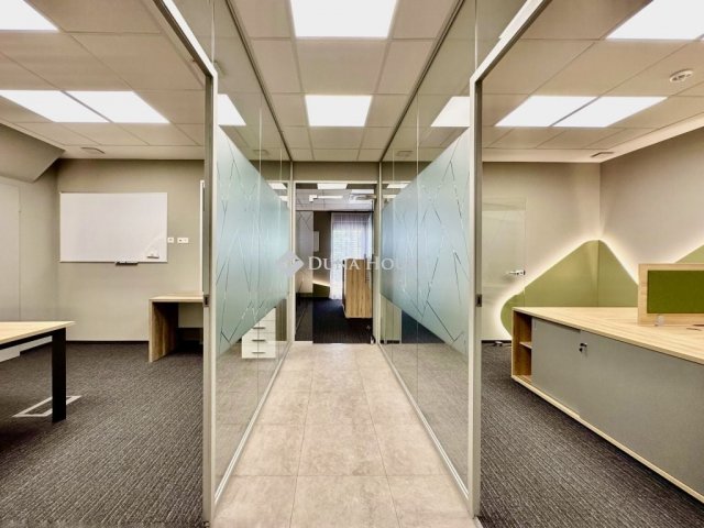 Eladó iroda, Pécsett 595 M Ft / költözzbe.hu