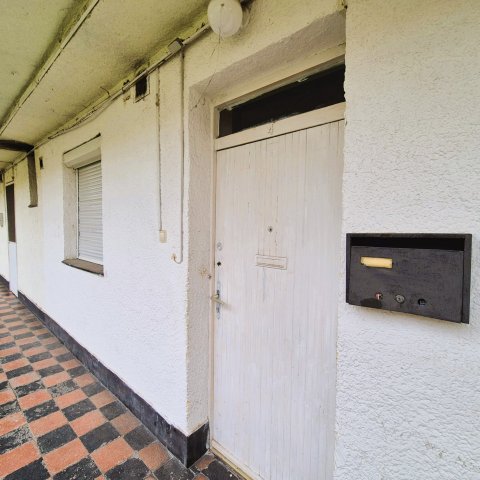 Eladó téglalakás, Kecskeméten 23.3 M Ft, 1+1 szobás