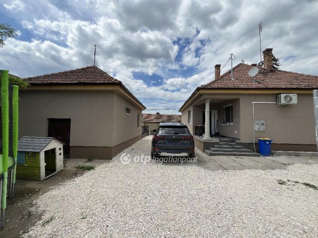 Eladó családi ház, Albertirsán 84.99 M Ft, 2 szobás