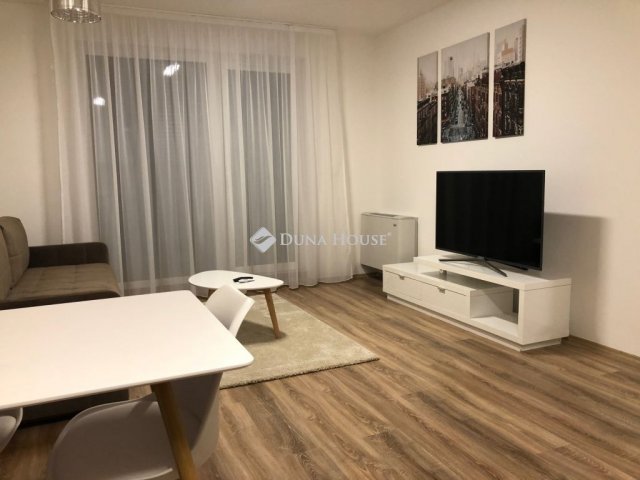 Eladó téglalakás, Debrecenben 75 M Ft, 2 szobás
