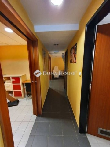 Eladó üzlethelyiség, Budapesten, IV. kerületben 75 M Ft