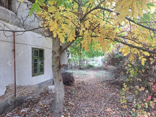 Eladó családi ház, Újkéren 16.9 M Ft, 2 szobás