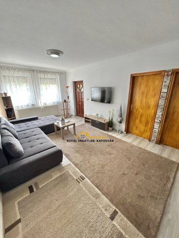 Eladó családi ház, Balatonlelleén 129.9 M Ft, 6 szobás