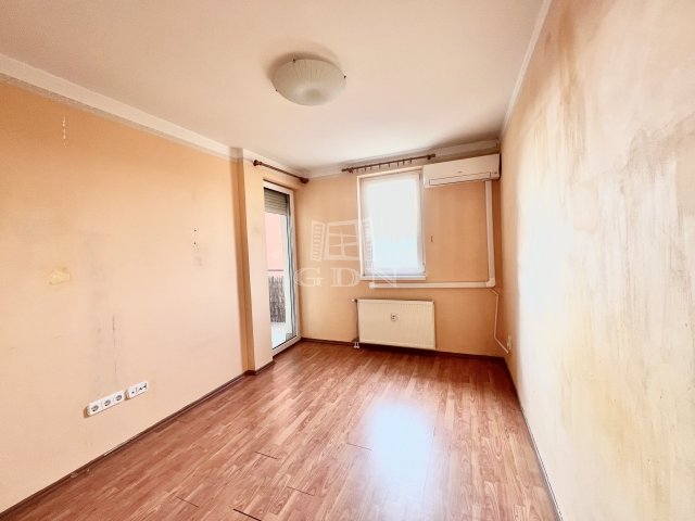 Eladó téglalakás, Budapesten, XI. kerületben, Olajbogyó utcában