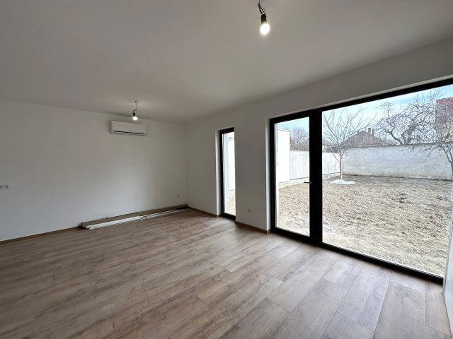 Eladó téglalakás, Vácon 87.9 M Ft, 1+2 szobás