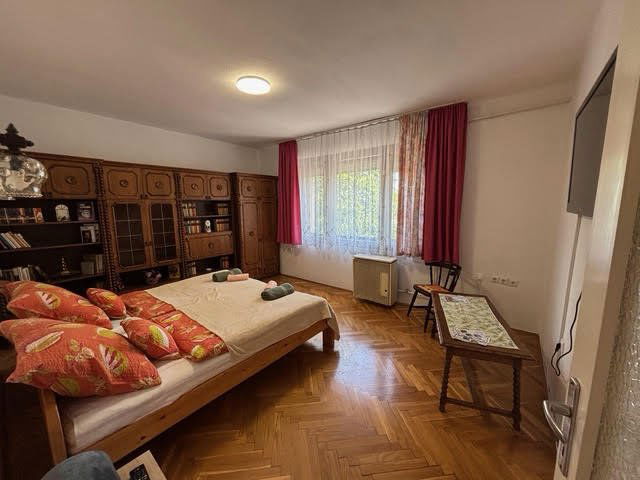 Kiadó téglalakás, albérlet, Siófokon 160 E Ft / hó, 3 szobás