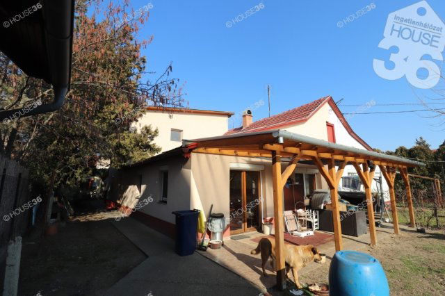 Eladó családi ház, Kecskeméten 109.9 M Ft, 4 szobás