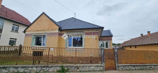 Eladó családi ház, Tápiószecsőn 73.9 M Ft, 3 szobás