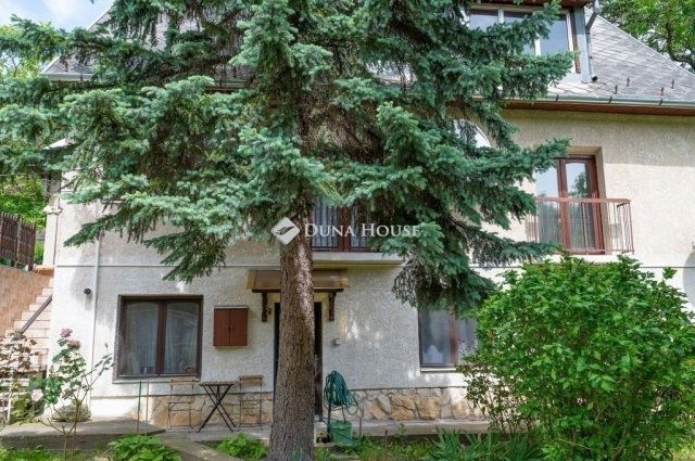 Eladó családi ház, Budapesten, III. kerületben 388 M Ft