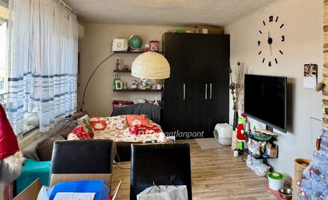 Eladó téglalakás, Székesfehérvárott 53.5 M Ft, 2 szobás