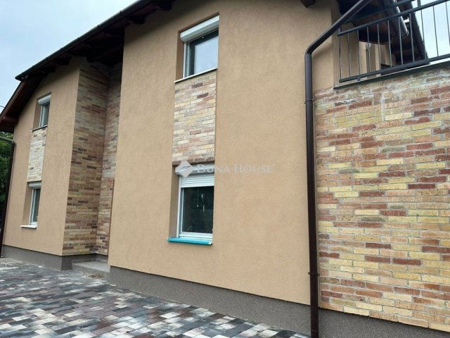 Eladó ikerház, Gödön 110 M Ft, 5 szobás / költözzbe.hu