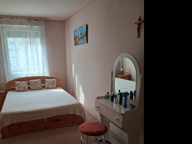 Eladó panellakás, Pécsett 49.9 M Ft, 2 szobás