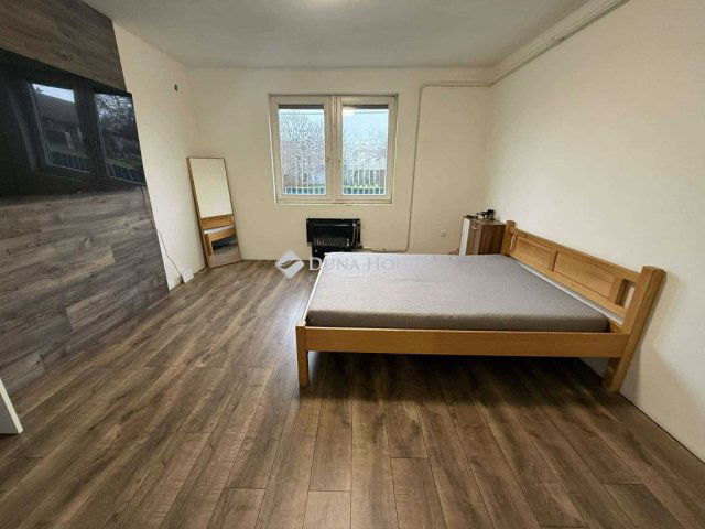 Eladó családi ház, Izsákon 25.5 M Ft, 4 szobás